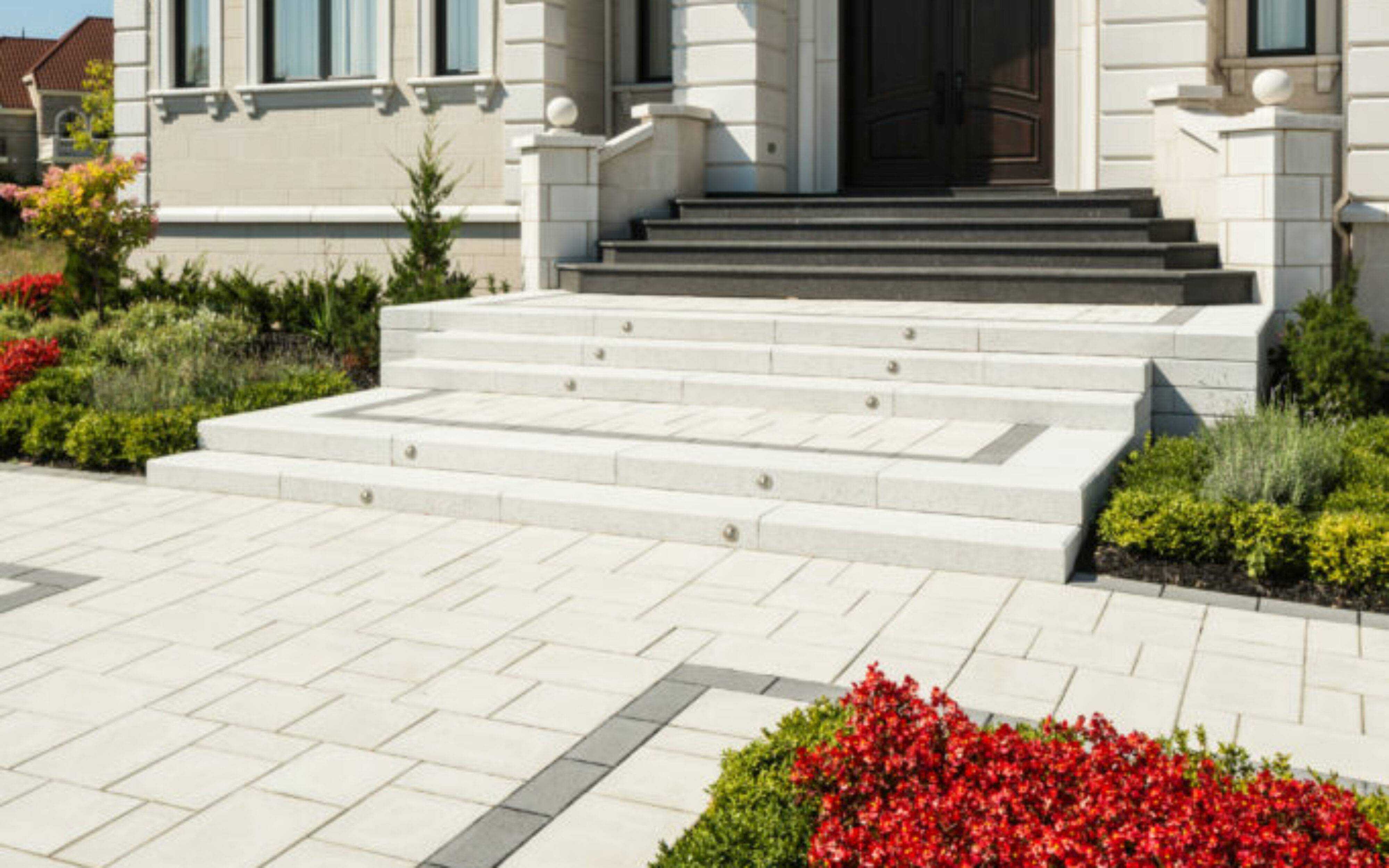 Pave Boisbriand Front of House Pave Boisbriand Front of House