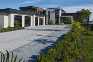 Pave Boisbriand Long Driveway