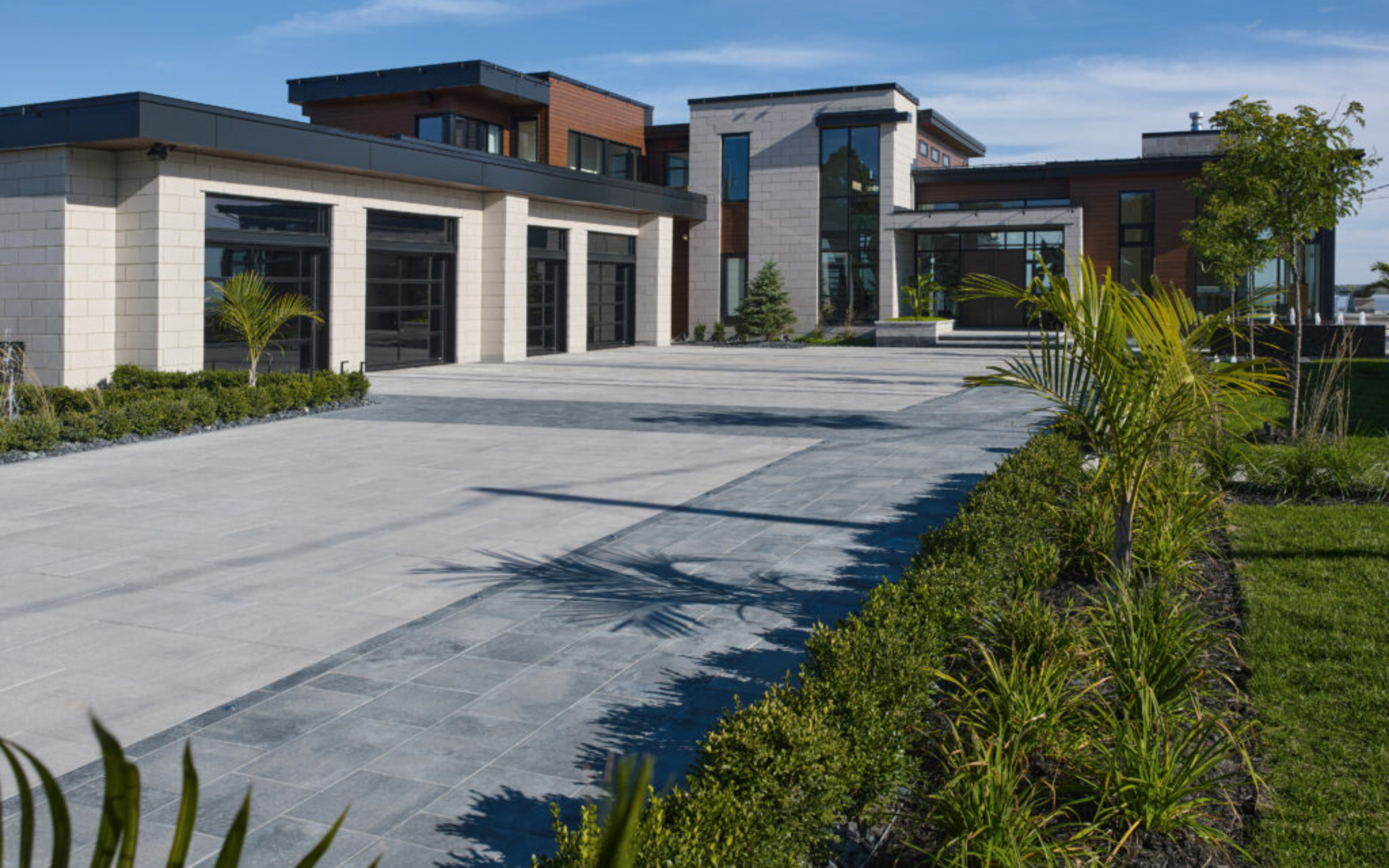 Pave Boisbriand Long Driveway Pave Boisbriand Long Driveway